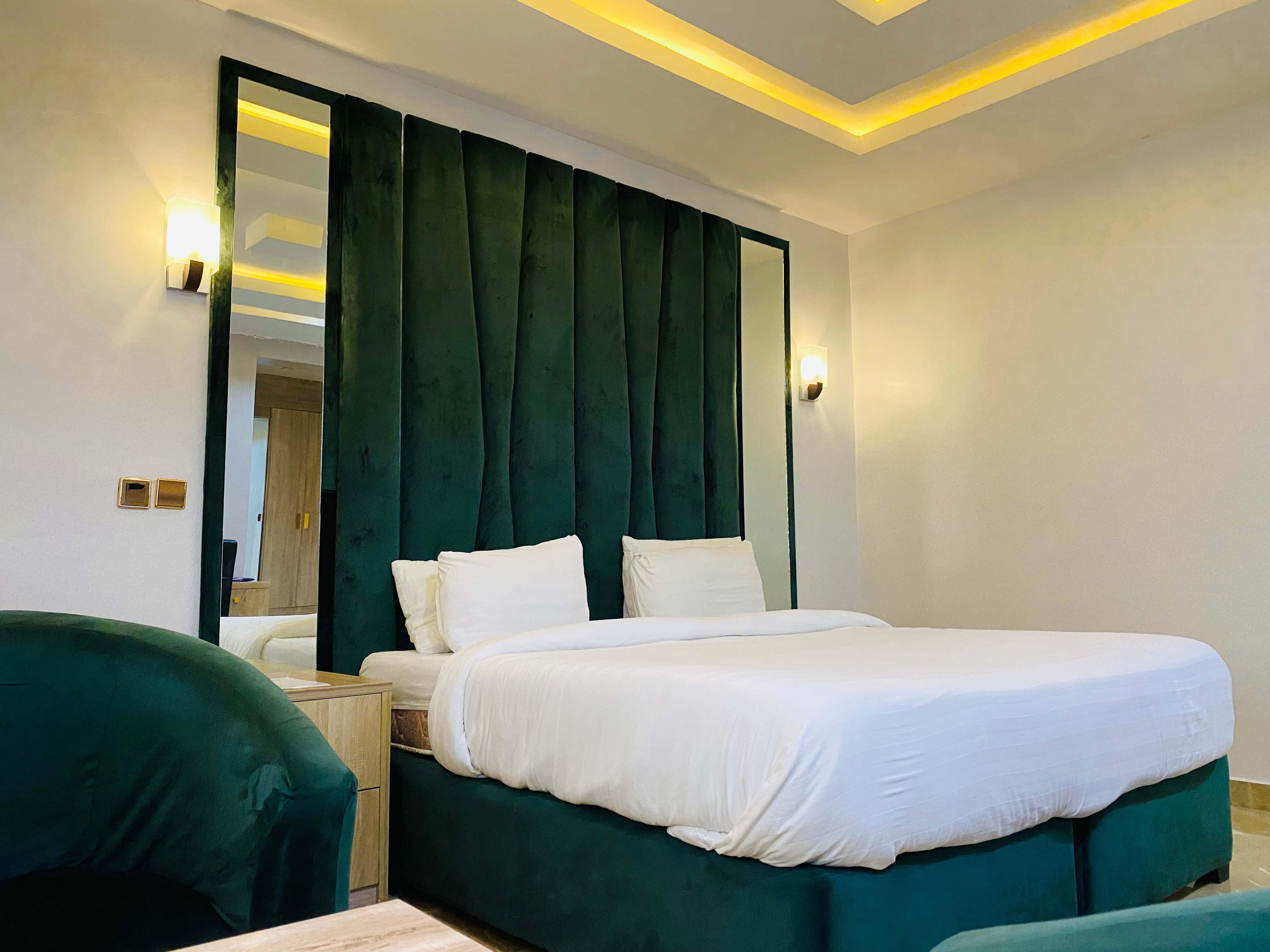 Welcome to Edis Premier Hotel and Suites